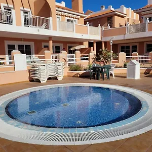  Apartment Funcional En Residencial Con Piscina En Inmejorable Ubicacion En Centro De La Isla Spain